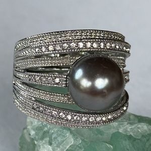 Ladies Faux Silver Tone Black Pearl Ring Size 9.5 9 1/2 Rhinestones Thick Band